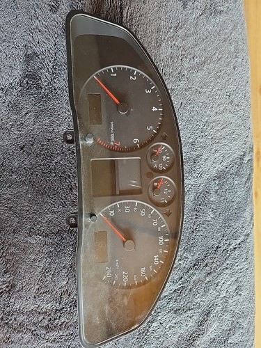 Audi kombiinstrument - b5,
