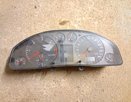 Audi tacho - a4, b5
